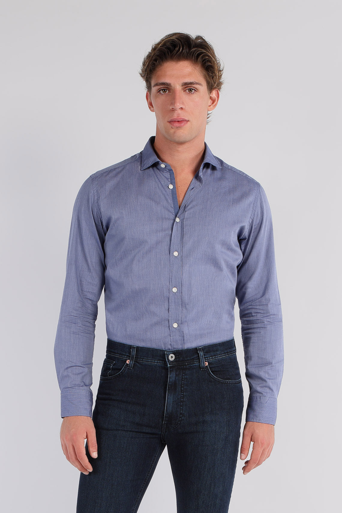 Camicia in tessuto spigato effetto denim con collo francese
