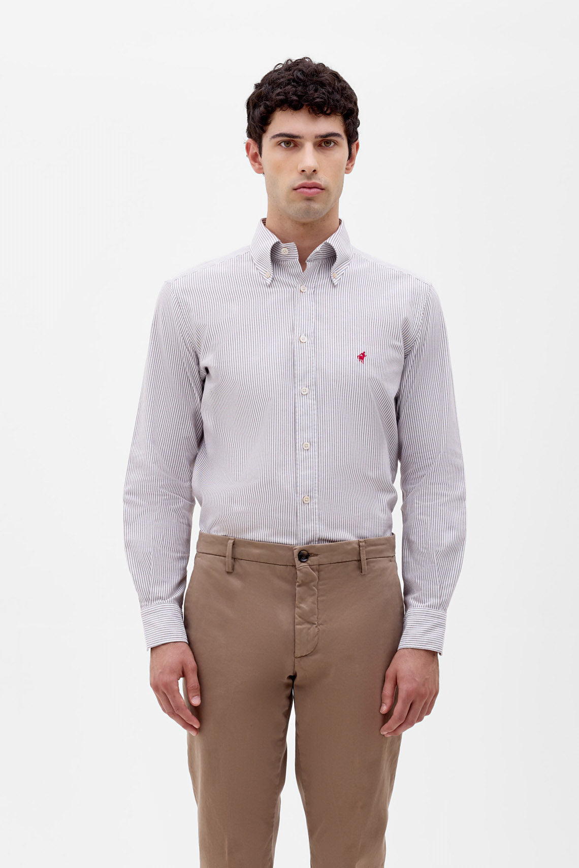 Camicia lavata con contrasti interno carrè con ricamo centauro