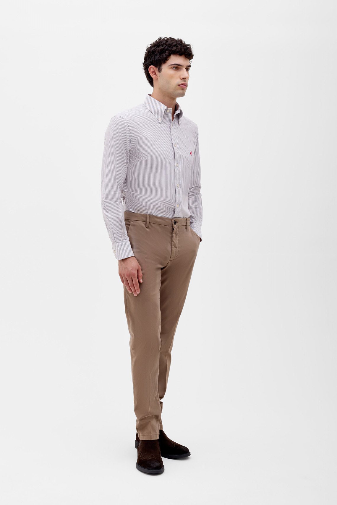 Camicia lavata con contrasti interno carrè con ricamo centauro