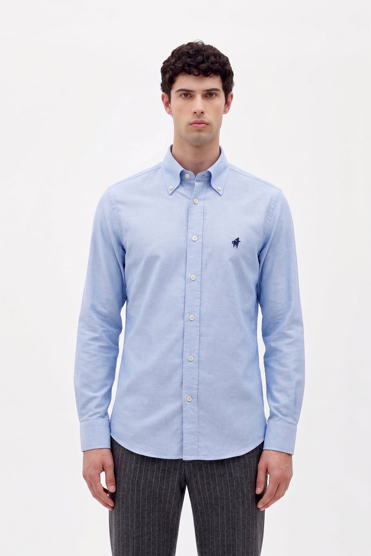 CAMICIA  TINTA UNITA  CON RICAMO CENTAURO
