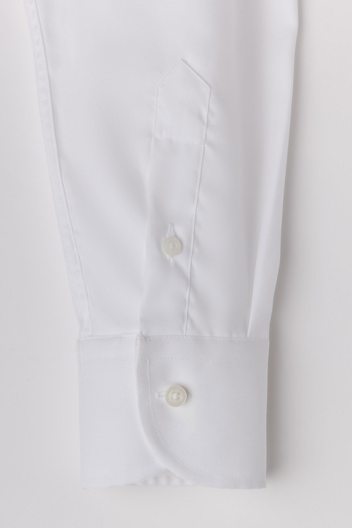 Camicia in twill antipiega con collo semifrancese