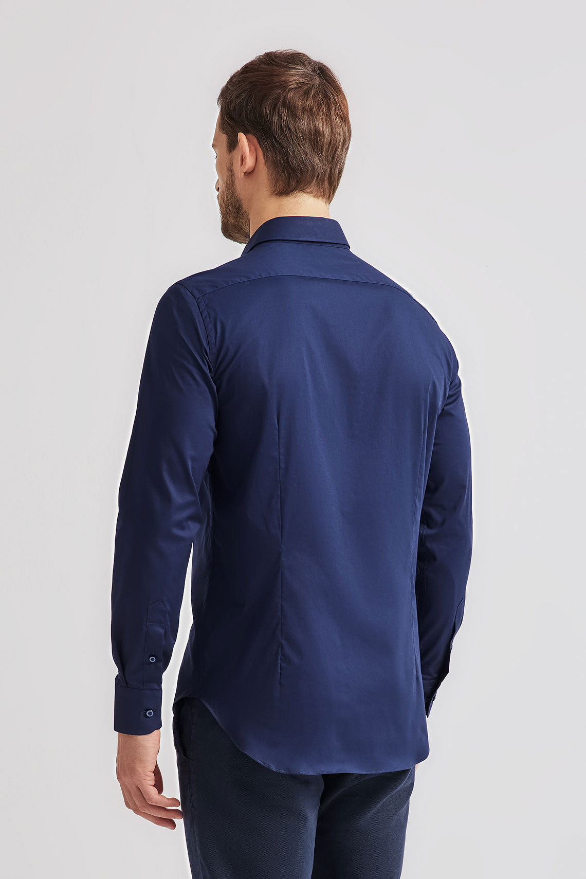 Camicia in popeline di cotone stretch con collo semifrancese