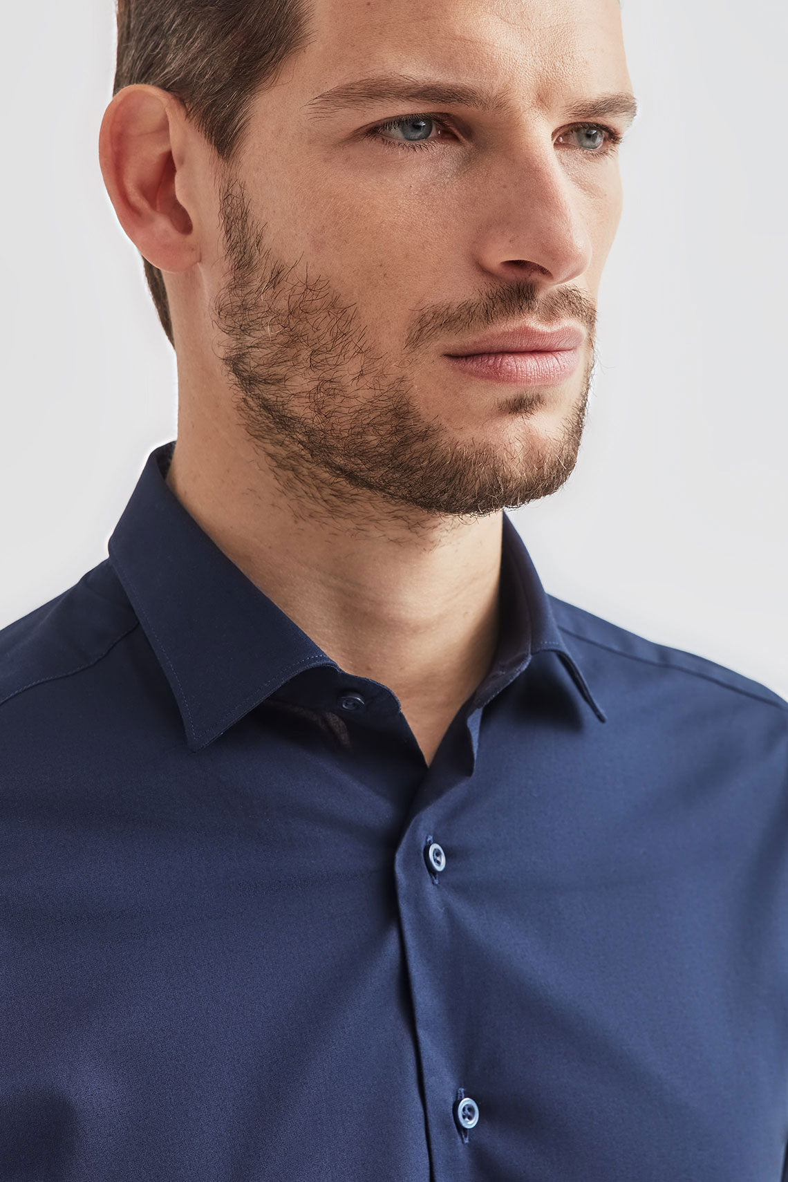 Camicia in popeline di cotone stretch con collo semifrancese