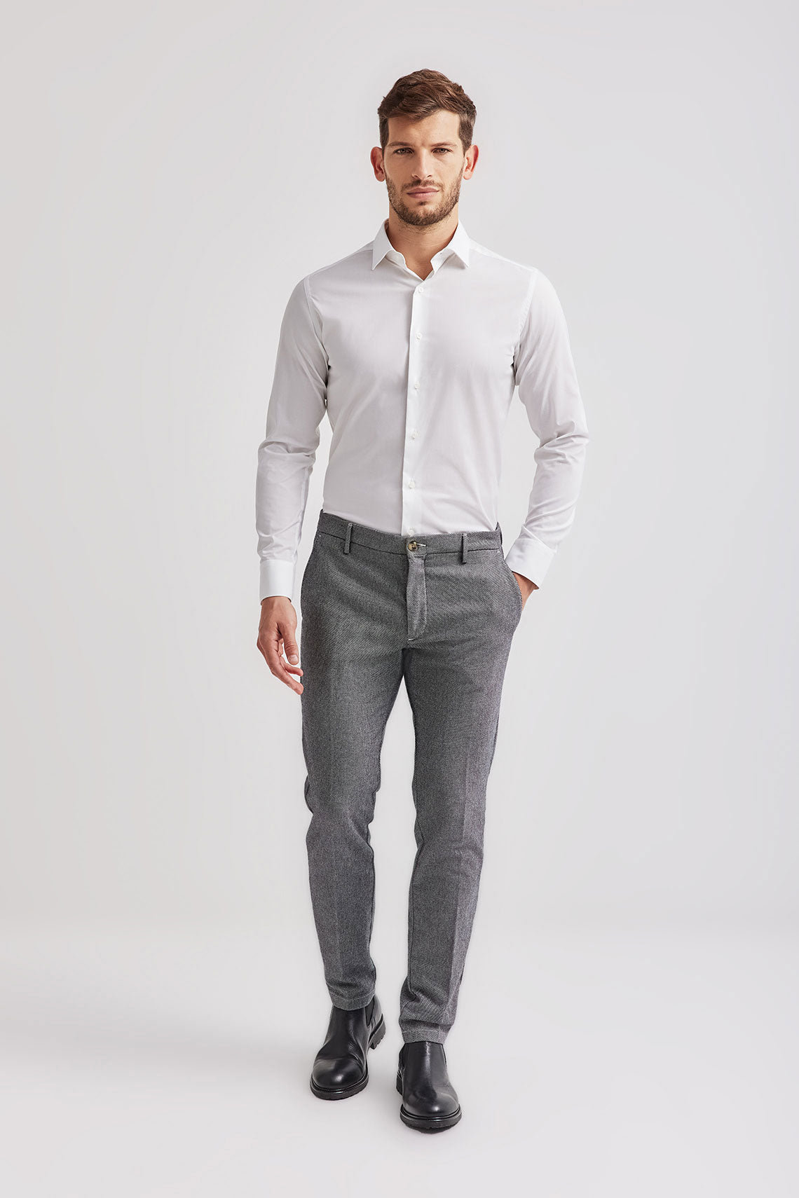 Camicia in tessuto popeline stretch con collo semifrancese