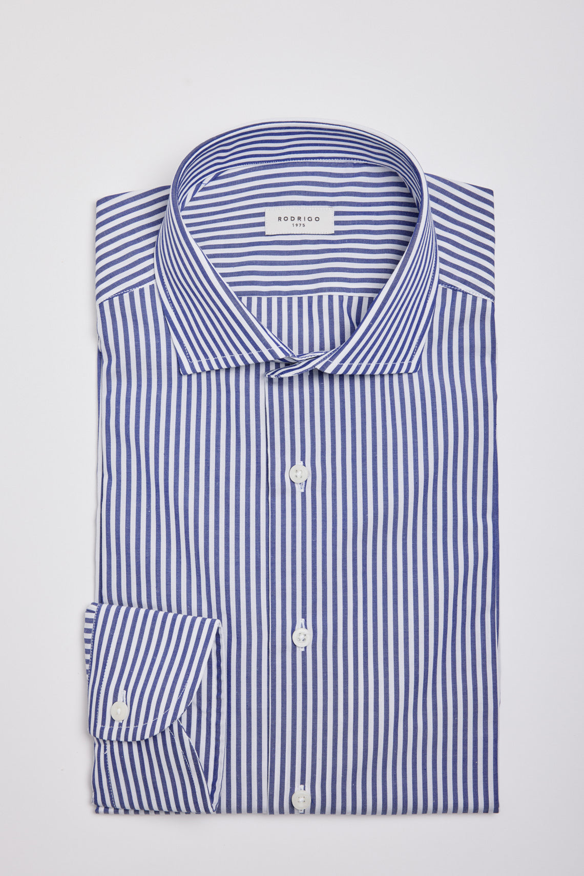 Camicia in cotone rigato con collo francese