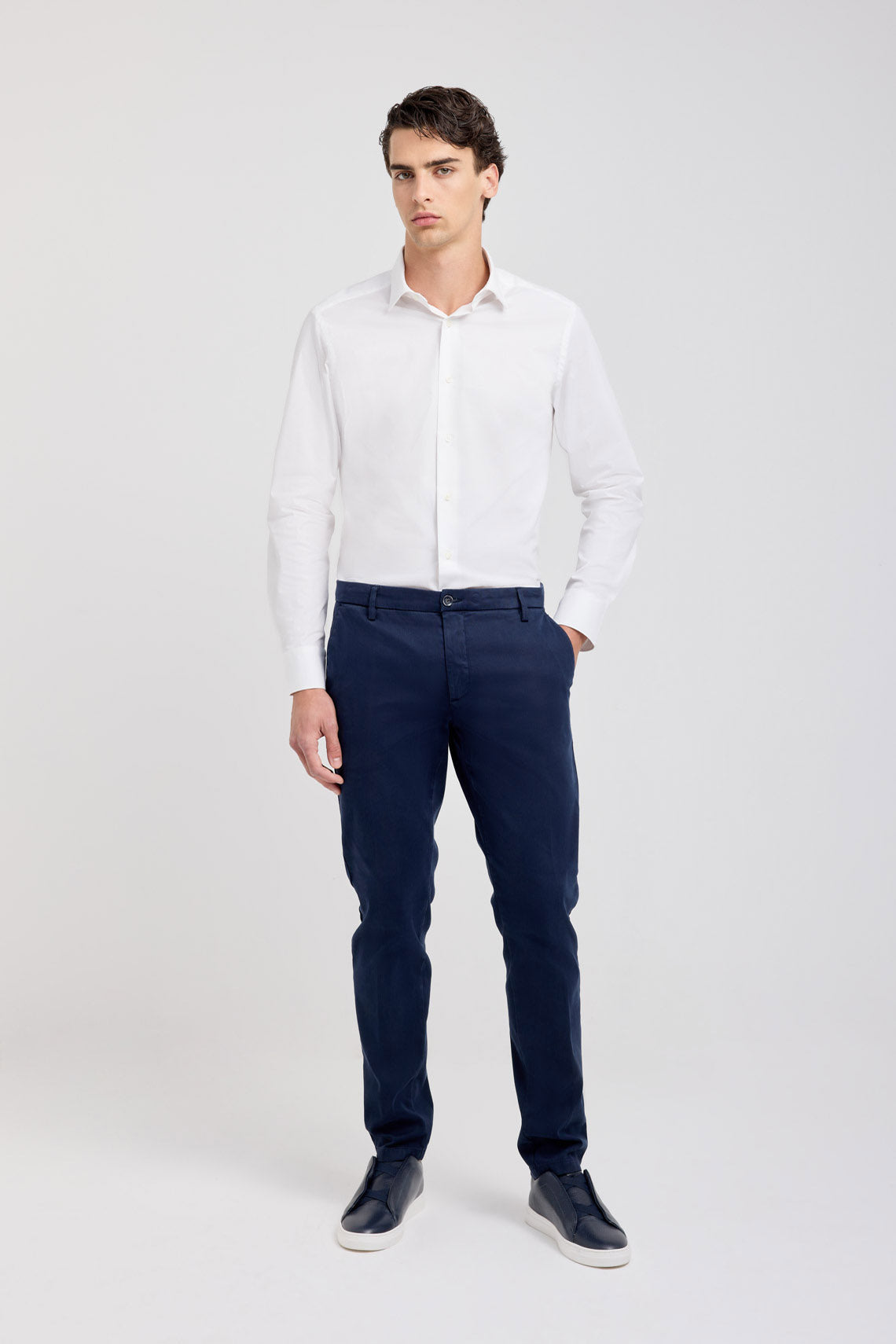 Camicia in popeline stretch con collo semifrancese piccolo custom fit