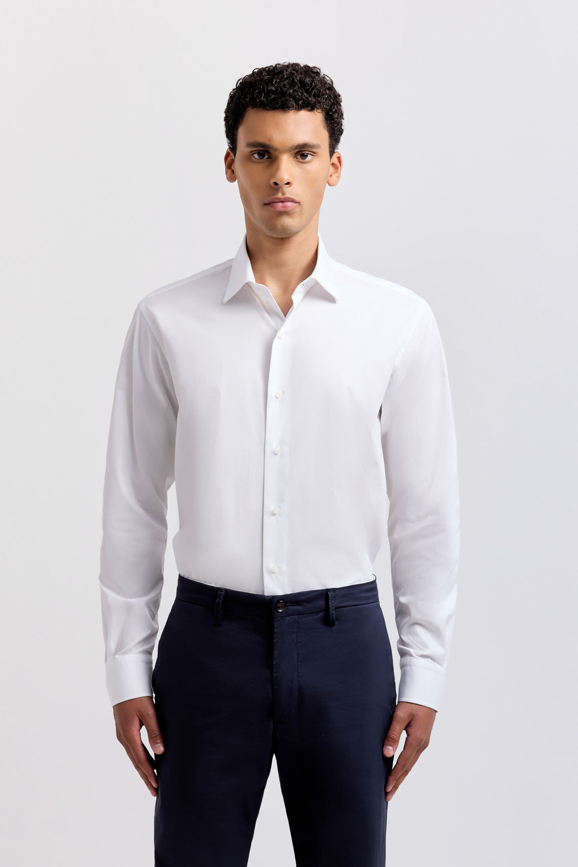 Camicia in tessuto twill con collo semifrancese