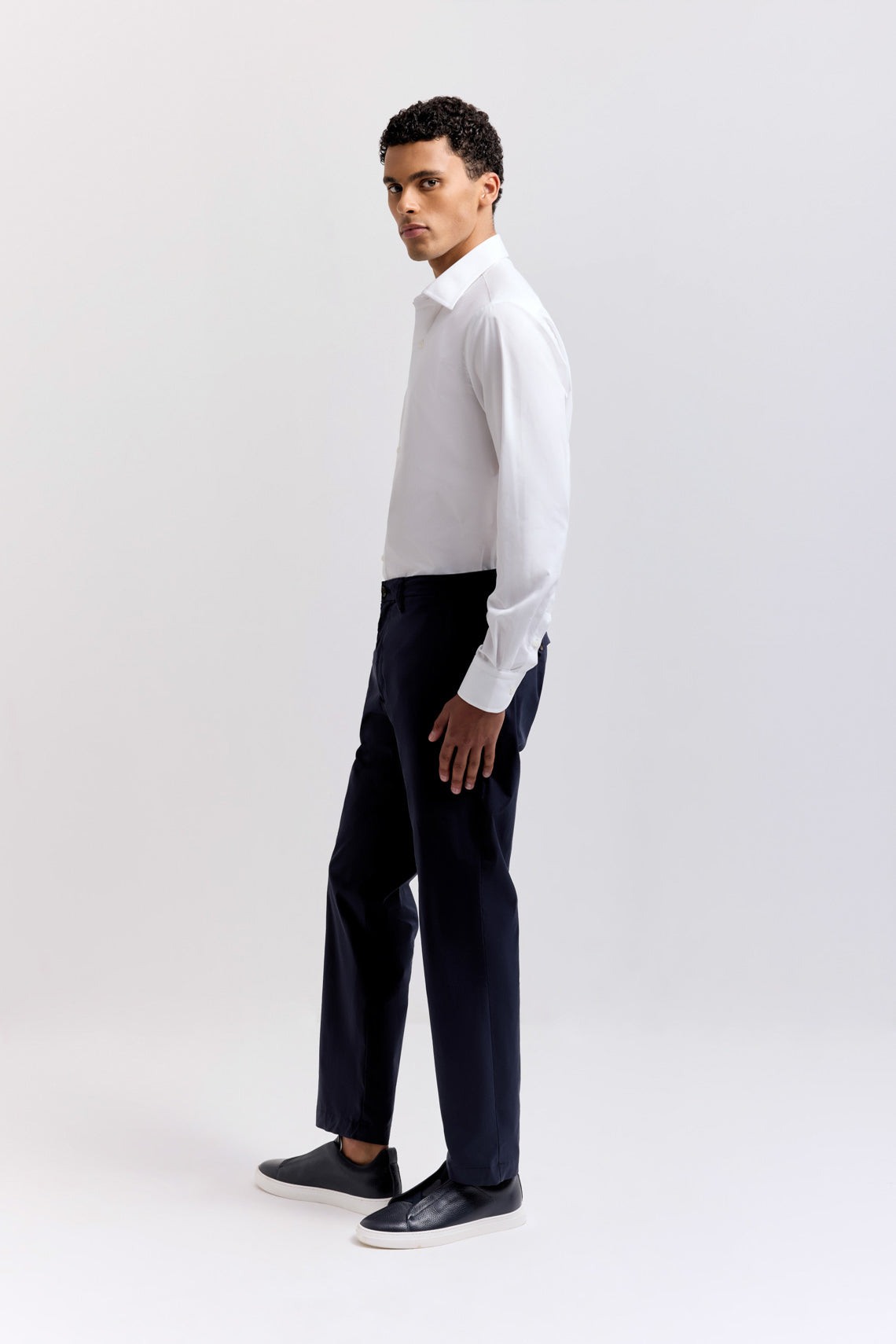 Camicia in tessuto twill con collo semifrancese
