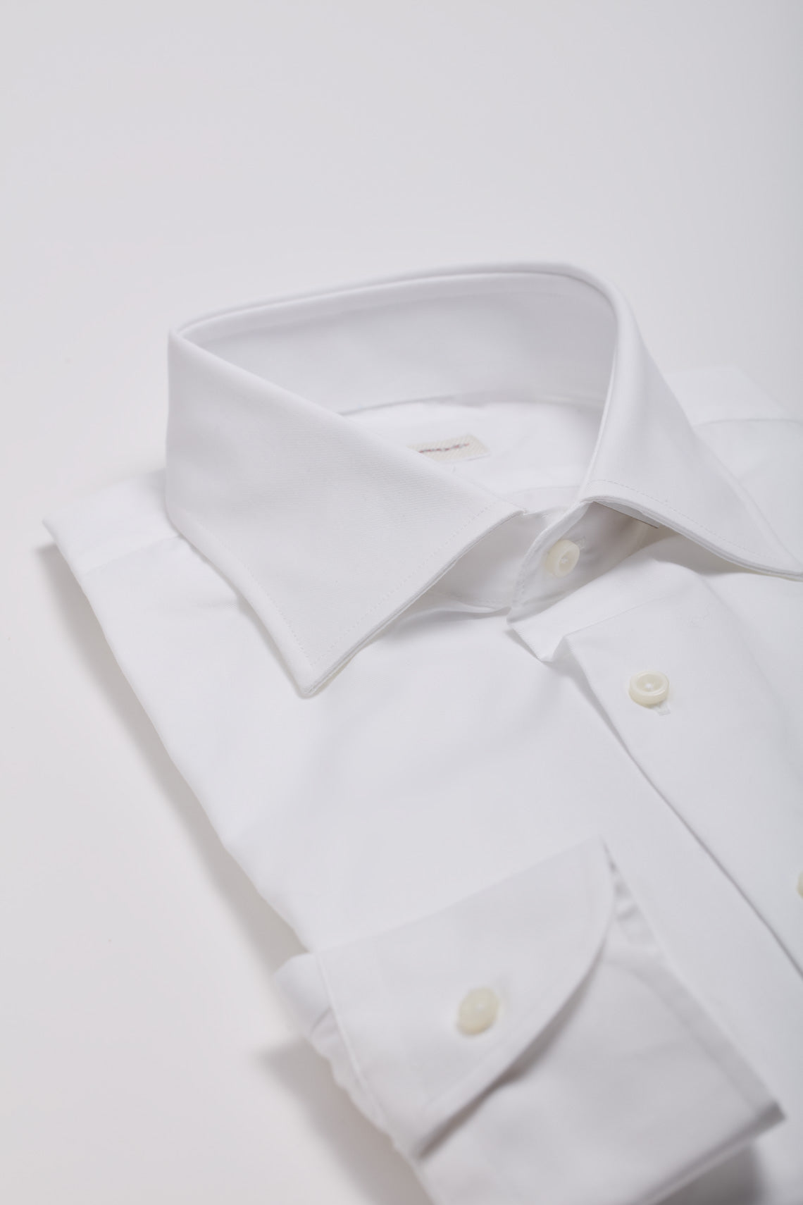 Camicia in tessuto twill con collo semifrancese