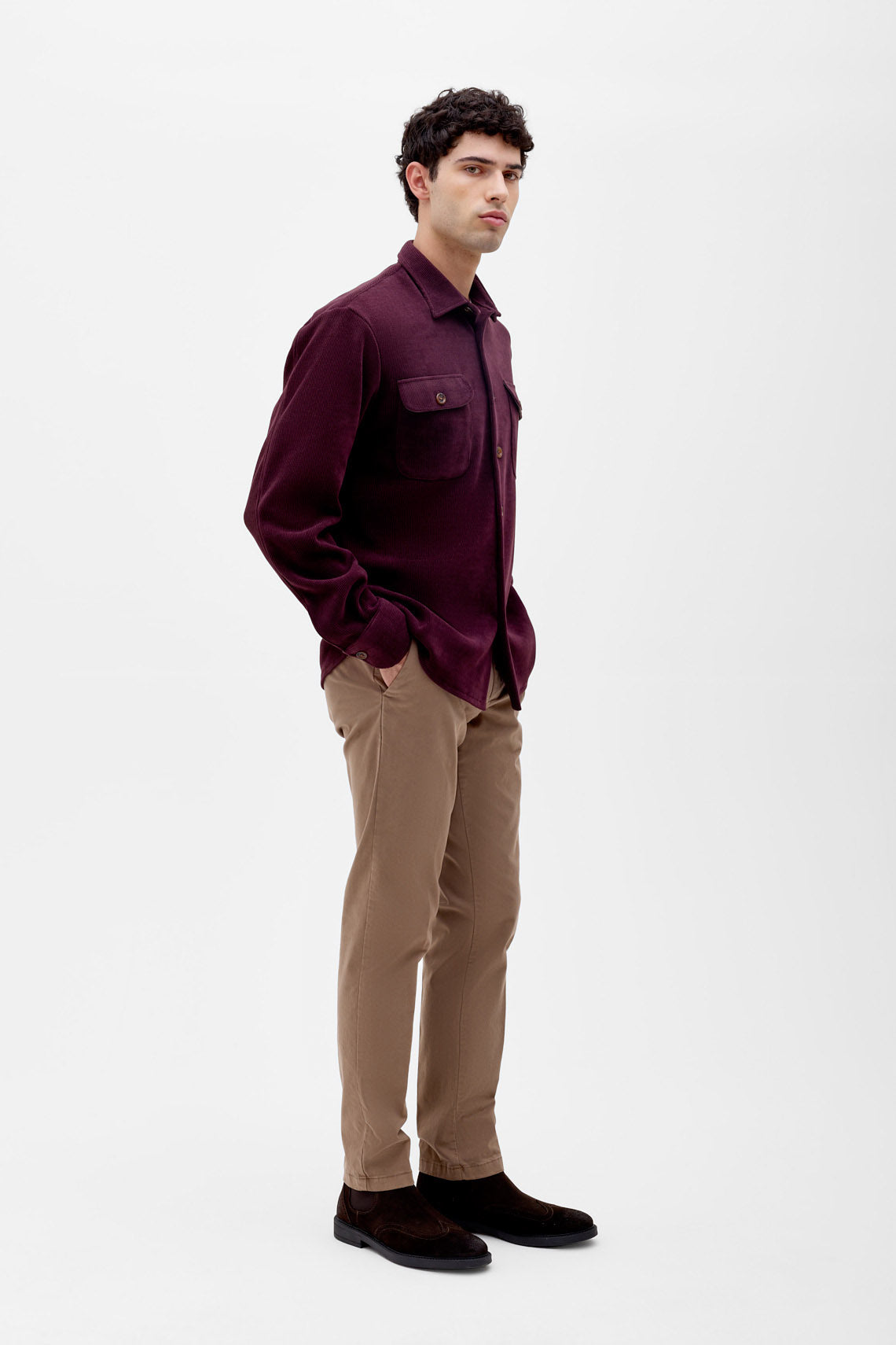 Overshirt  tinta unita, 2 tasche a toppa con pattina sul davanti