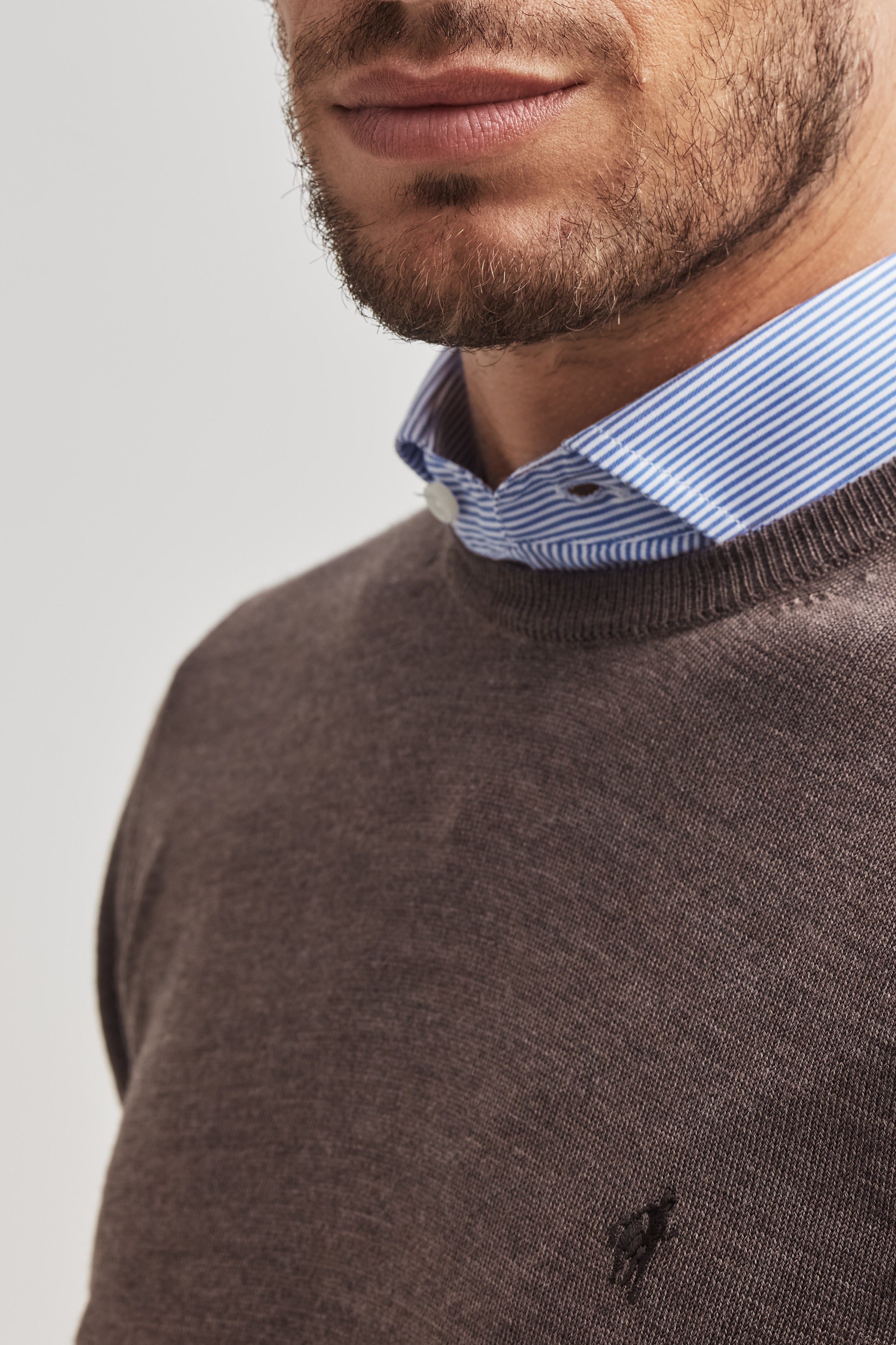 100% pure virgin shaved wool crewneck sweater custom fit