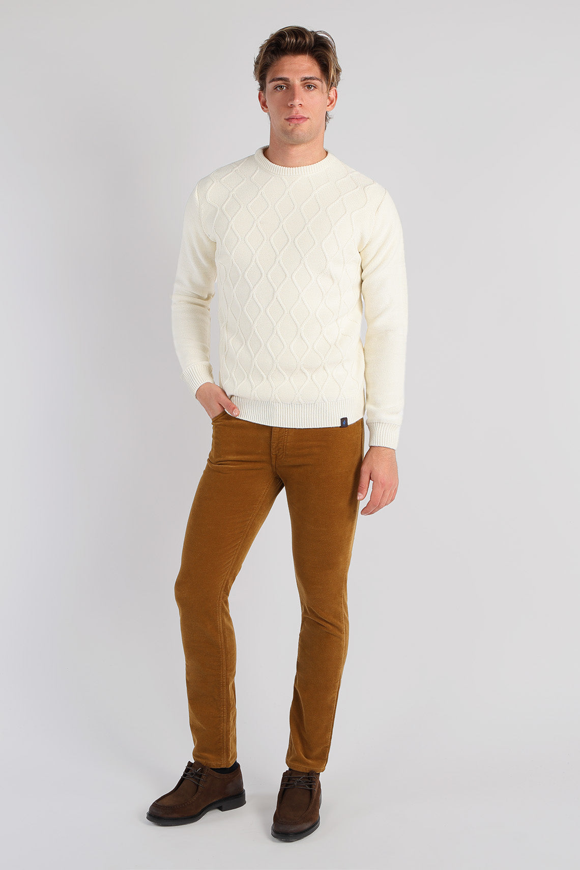 Maglia girocollo con lavorazione in lana alpaca e viscosa