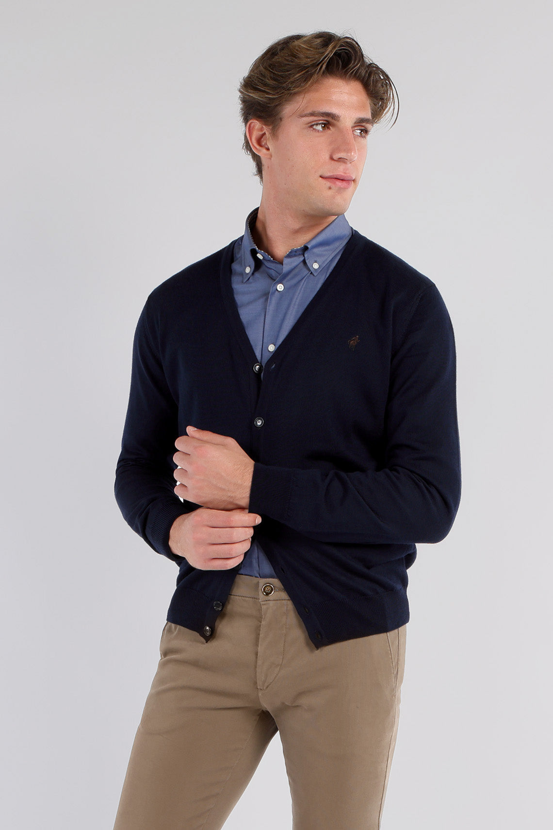 Button cardigan in combed wool regular fit