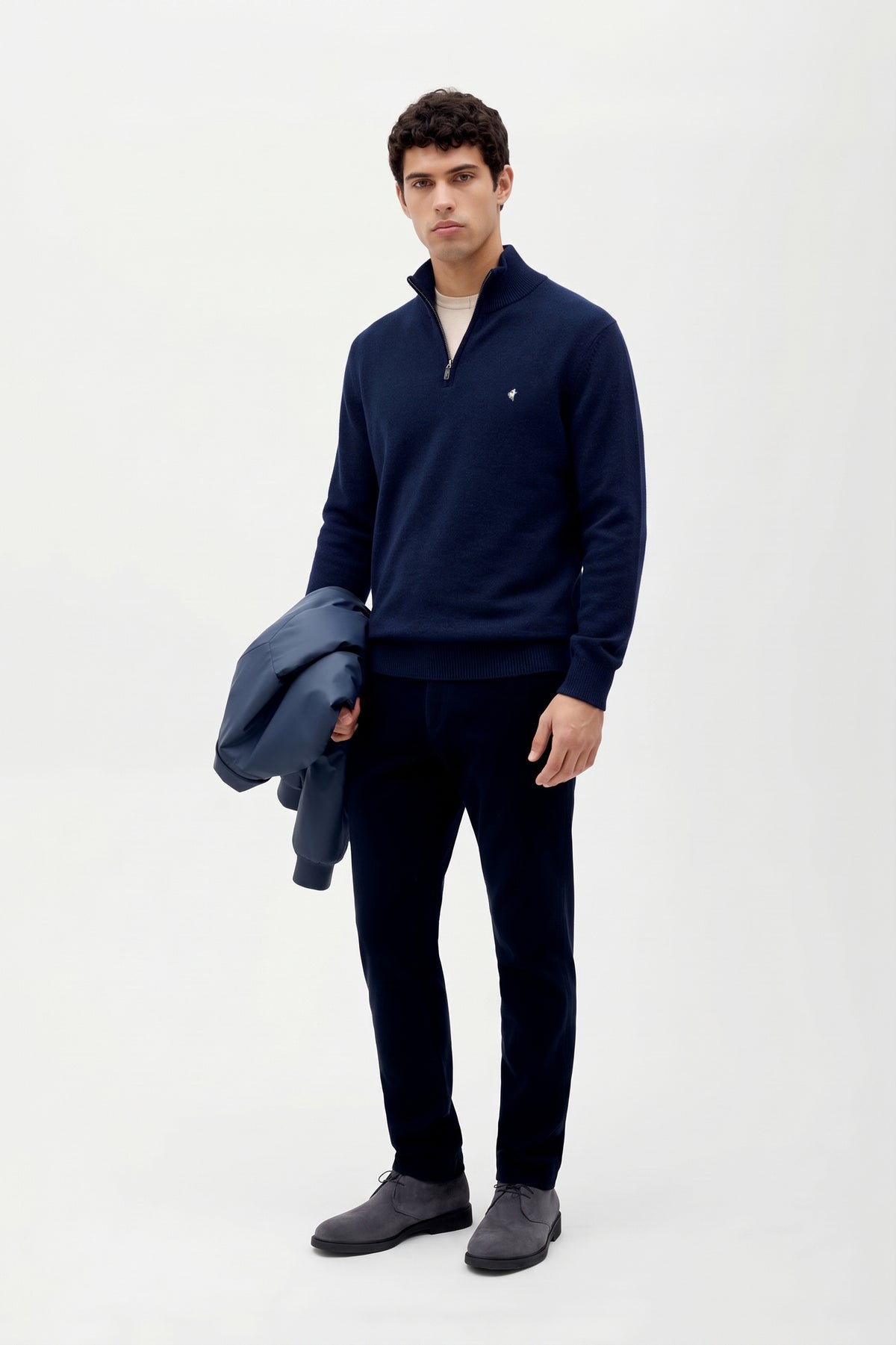 Maglia lupetto in Lambswool con toppe in alcantara