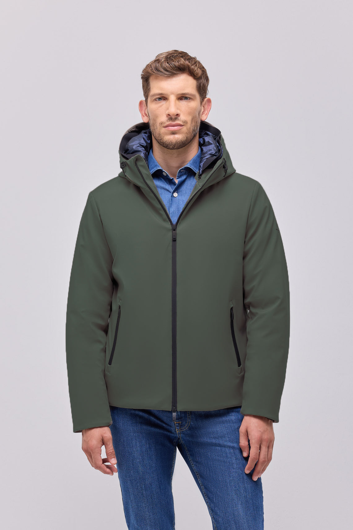 Parka corto imbottito in techno stretch con cappuccio staccabile