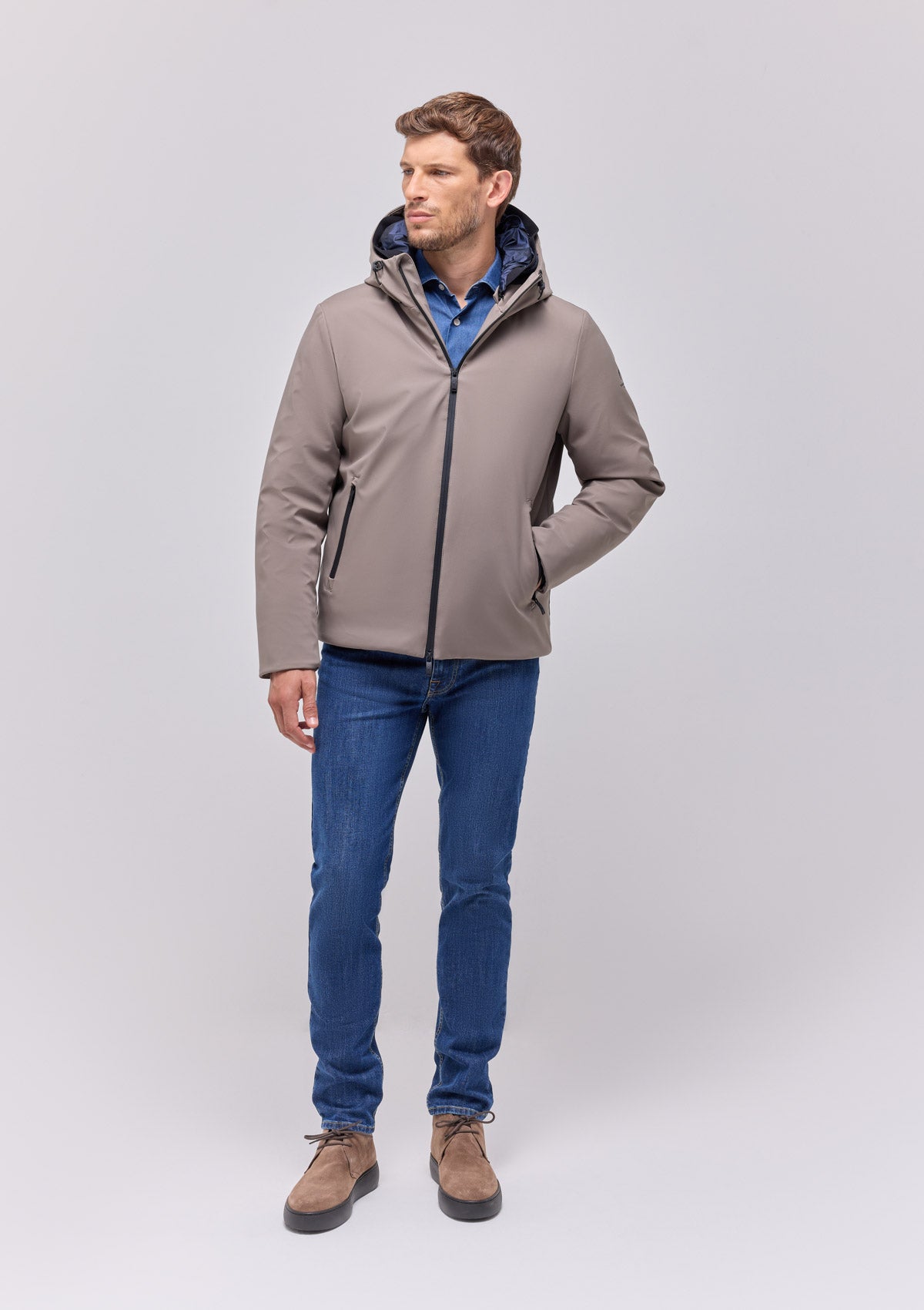 Short padded parka in techno stretch detachable hood