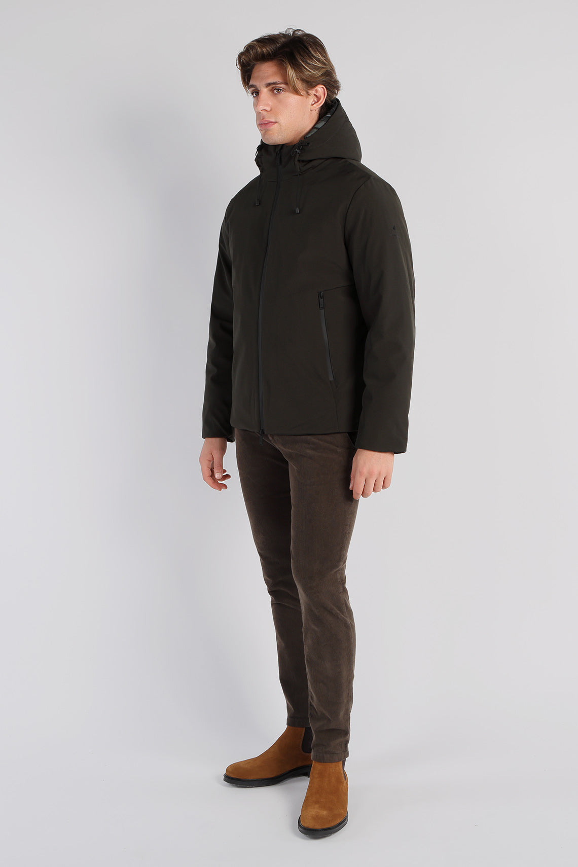 Giubbotto in poly-stretch cappuccio con imbottitura staccabile custom fit