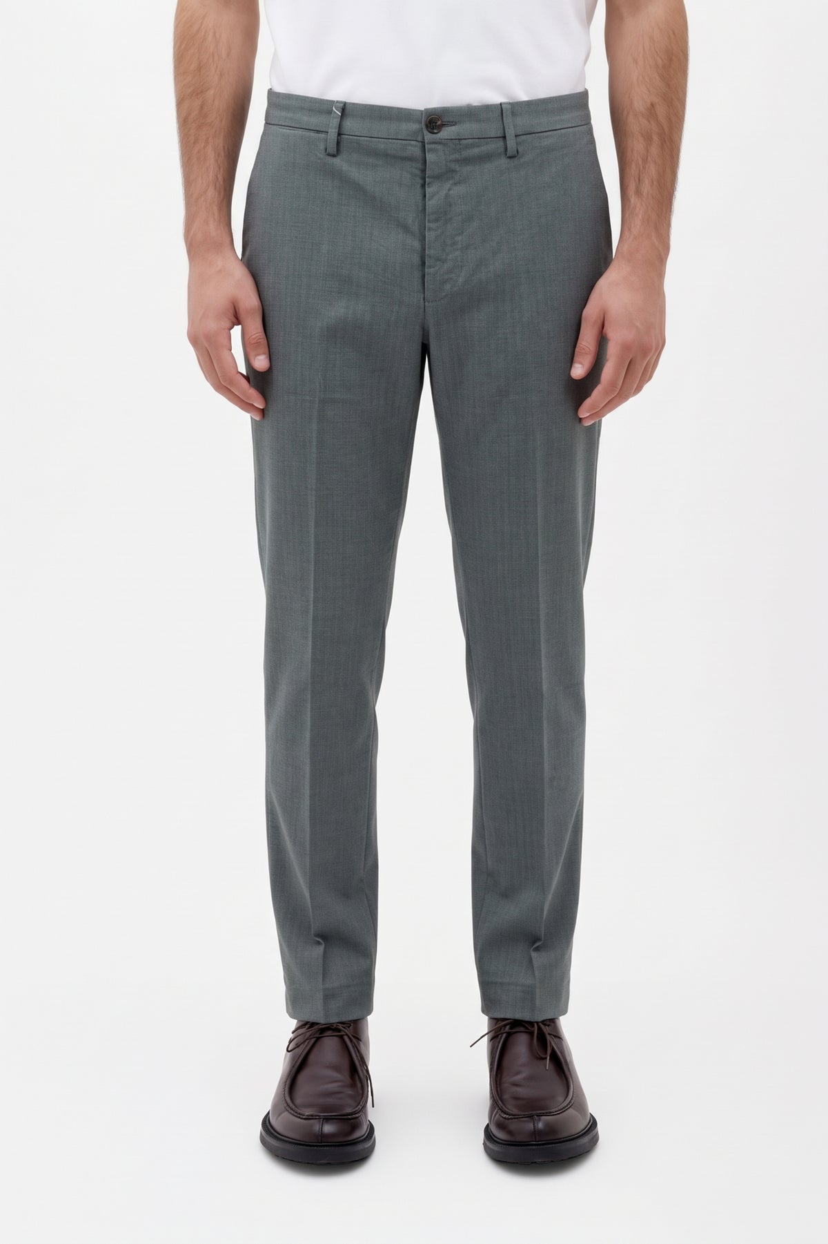 Pantalone chino sovrattinto  con tasca e pattine dietro