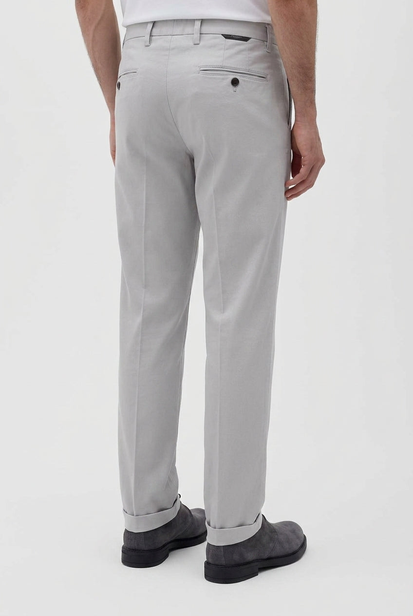 Pantalone chino sovrattinto   con una pences, tessuto elasticizzato