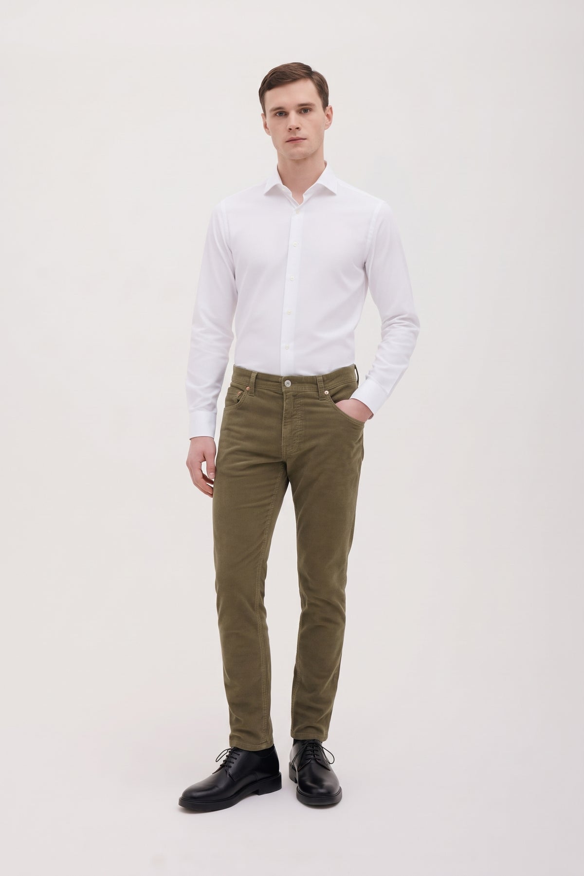 5-Pocket Jeans in Garment-Dyed Stretch Gabardine Slim Fit