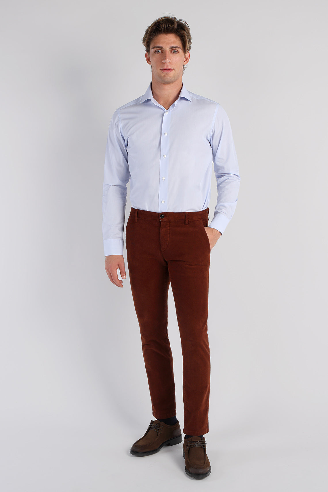 Camicia a righe sottili con collo francese